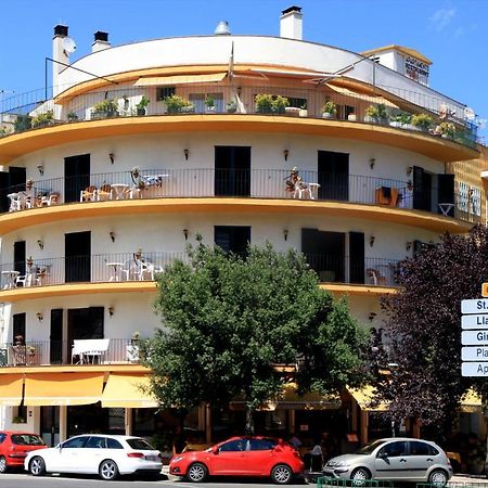 Apartamentos El Sol Tossa de Mar Bagian luar foto
