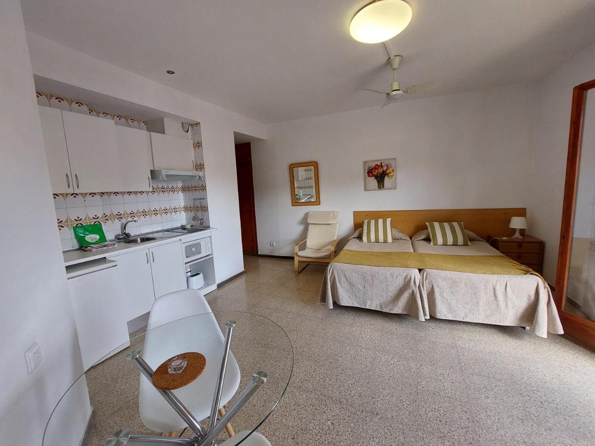 Apartamentos El Sol Tossa de Mar Bagian luar foto