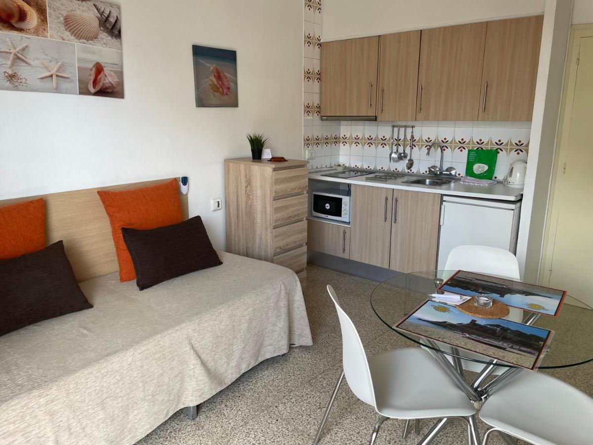 Apartamentos El Sol Tossa de Mar Bagian luar foto