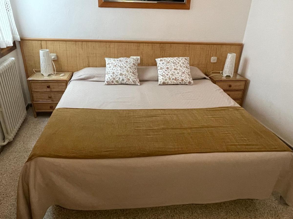 Apartamentos El Sol Tossa de Mar Bagian luar foto