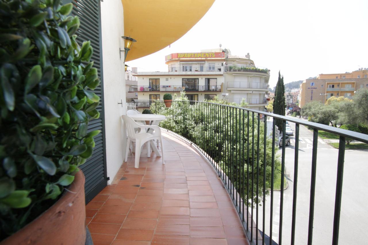 Apartamentos El Sol Tossa de Mar Bagian luar foto